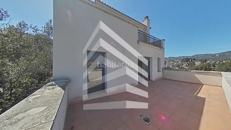 Foto 05bffe3f-27bf-4133-b23e-221e2dfbacf5. Casa a Cervelló