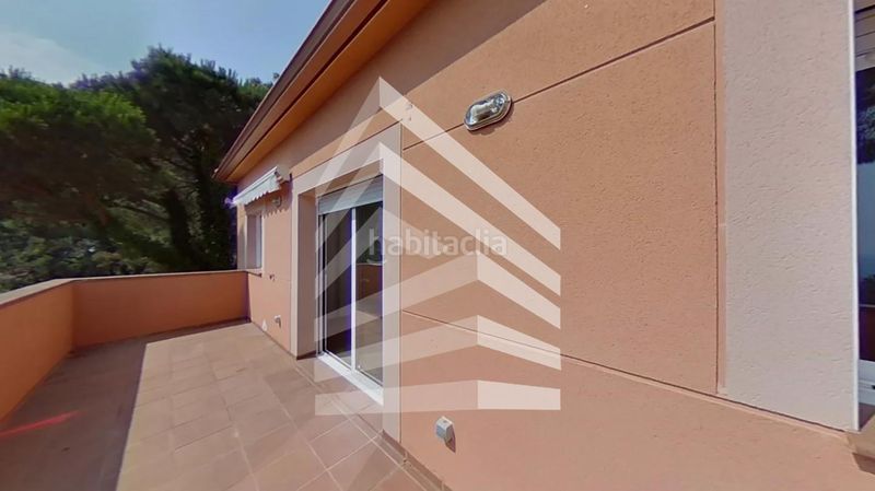 Foto d467ae19-3910-4a41-8ce6-a93e6041f38c. Casa amb piscina a Serra Brava Lloret de Mar
