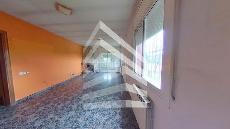 Foto 17f348c5-e260-43ed-ac49-89c908e763ca. Casa amb calefacció a Aiguaviva Parc Vidreres