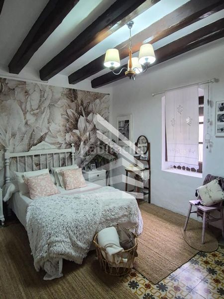 Foto e4caa9ca-2355-46e0-87e0-775482f36fe8. Casa a Solsona