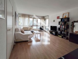 Flat  Travessera de les corts