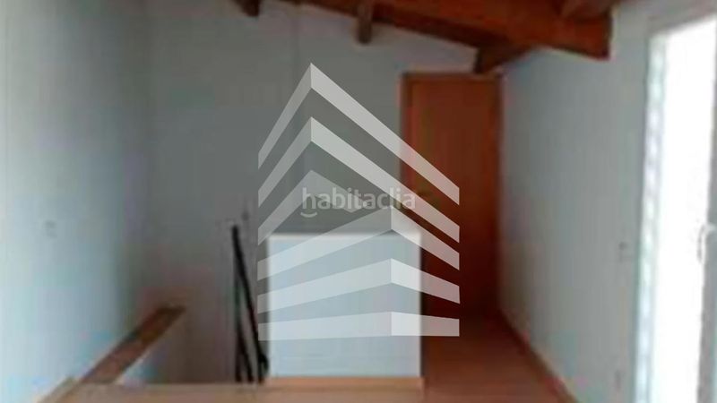 Foto 4ef39e15-af31-4fe7-a96a-f2811a75f7ae. Edificio in Castellnou de Seana