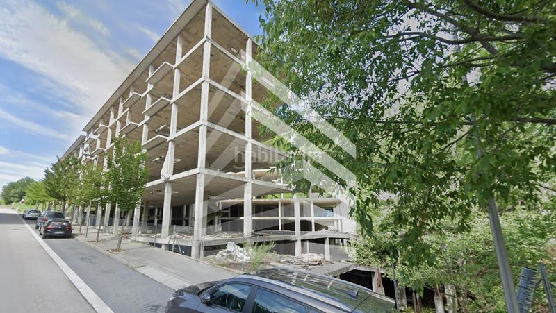 Foto 734a9117-47e2-478f-afbf-43eb321677a8. Edificio in Olot
