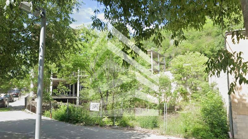 Foto b22fcd62-b383-43c6-98dc-ac0be37384bd. Edificio in Olot