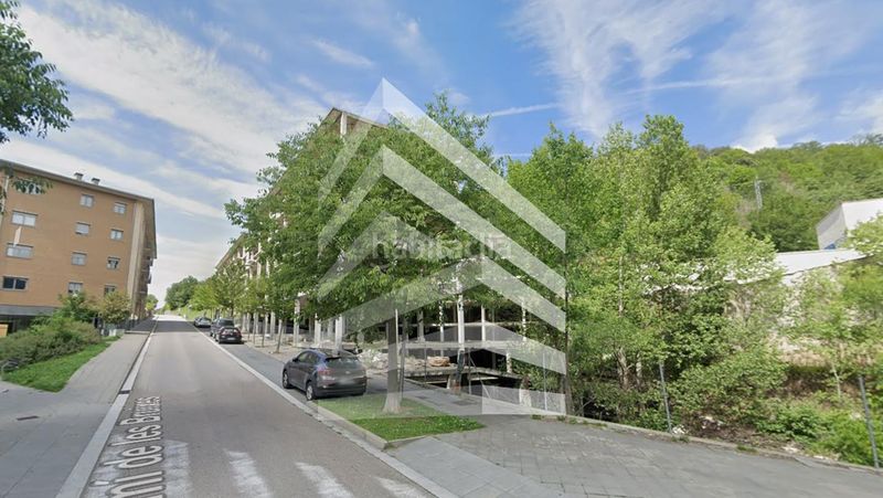 Foto e5614500-12db-4785-9f87-7166b837444f. Edificio in Olot