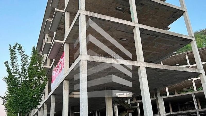 Foto 49d44580-1b76-4f76-9b98-2af489941964. Edifici a Olot