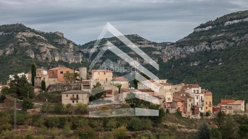 Foto 179ae07b-8ab3-452a-ac6c-889db2baf780. Casa amb aparcament a Capafonts