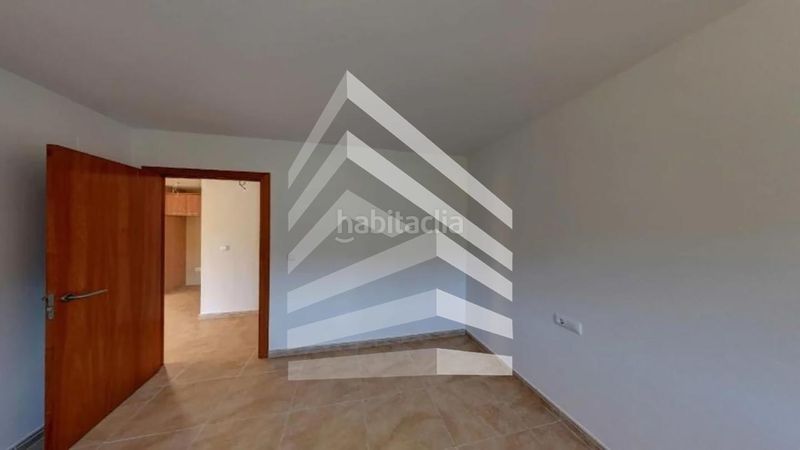 Foto e86c7b5e-512b-4258-865c-13b44a64a0f0. Casa amb aparcament a Capafonts