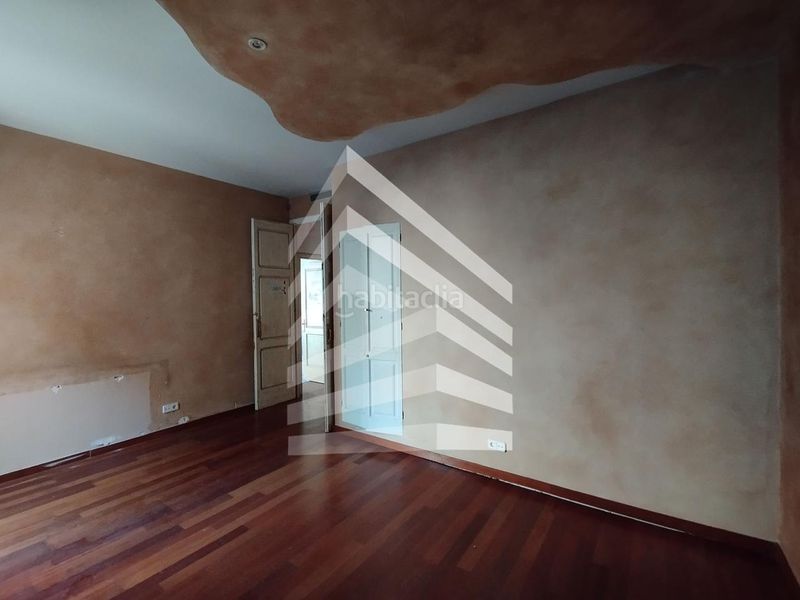 Foto 8bcff411-bf6b-4d87-b38b-e1ec618dbbd2. Pis a Centre Mataró