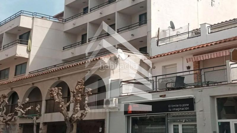 Foto d9f00ff3-955d-4b0f-b4bf-8ab817773655. Edificio en Coma-ruga platja Coma-ruga