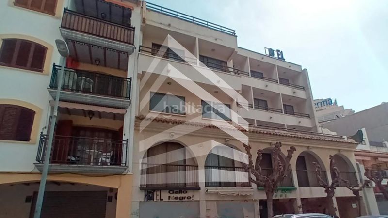 Foto 12f3bceb-4216-451e-9010-d53a5e137c7f. Edificio in Coma-ruga platja Coma-ruga