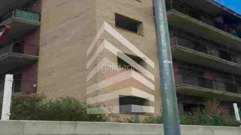Foto 30124f03-2aad-4ce4-8cab-159cba65c363. Edificio in Constantí