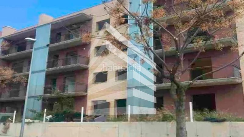Foto 5fda82ea-4387-40a5-bda2-7457e1e79363. Edificio en Constantí