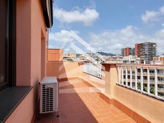 Attique  Del comandant benítez