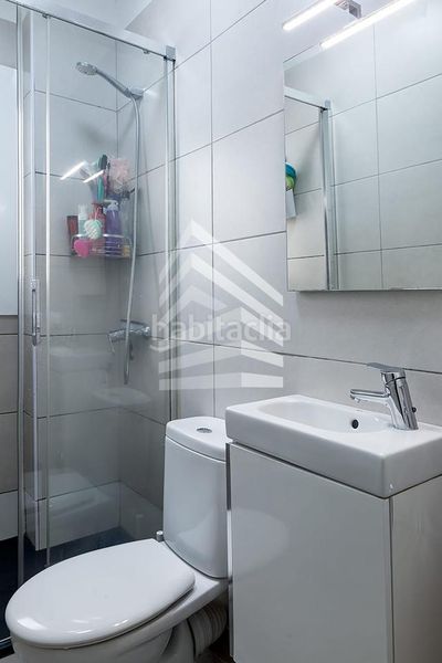 Foto e6bbaf07-29b2-4d4d-bfc6-96fa949ae045. Pis a Prosperitat Barcelona