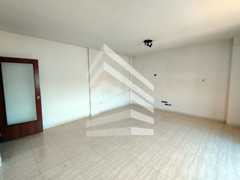 Foto 0f38cfa8-2841-4606-8510-9988ac360542. Pis a Centre Salt