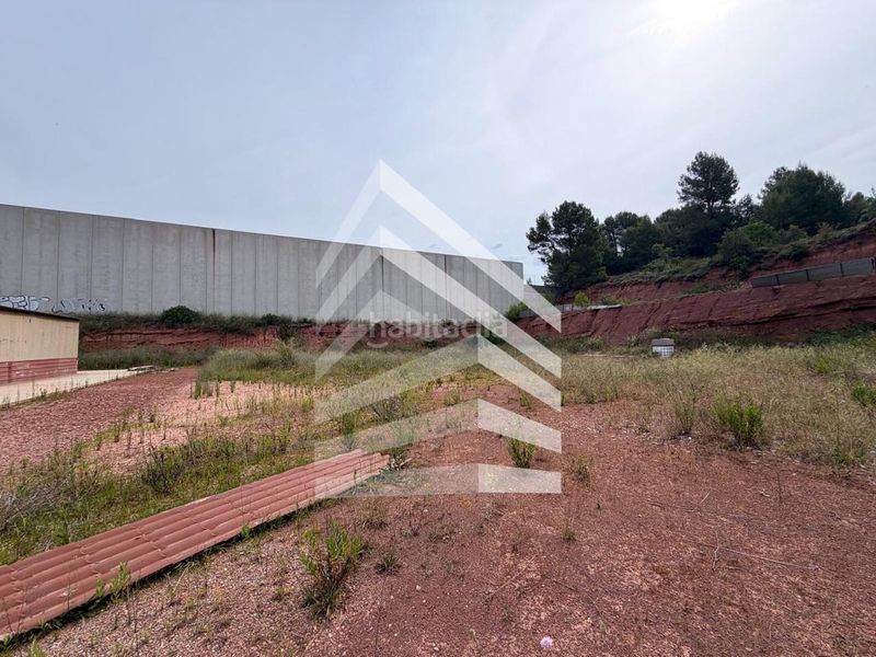 Foto acdc5d83-6618-48e3-9c1e-6b3a13e8e7a7. Terreno residencial en Artés