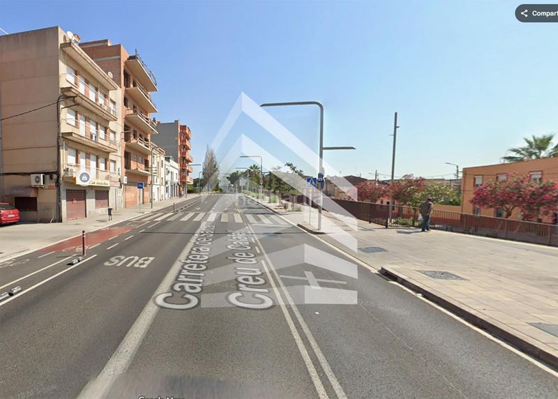 Foto e05f0c04-e3b3-4a5e-bd1b-595cb712f1cf. Edificio in Centre-Estació Gavà