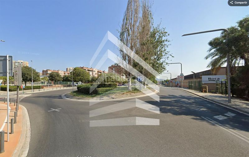 Foto 427888b7-a376-42b3-aa15-9cd489755685. Edifici a Centre-Estació Gavà