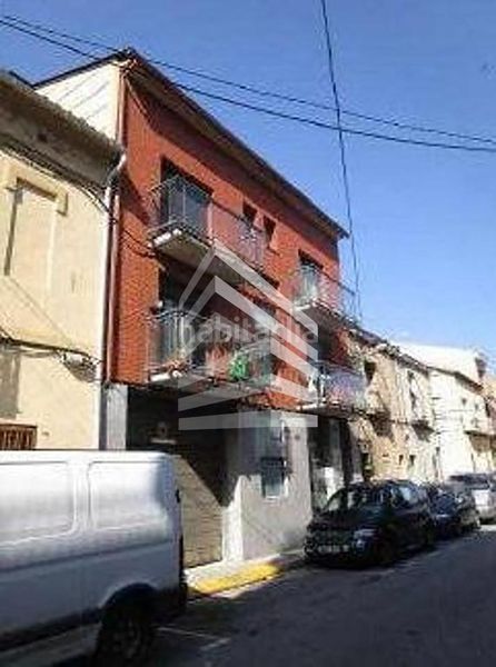 Foto dae83a78-430e-4a15-bd2d-0ac4de8efd7c. Edifici a Mas Rampinyo - Montcada Nova - Carrerada Montcada i Reixac