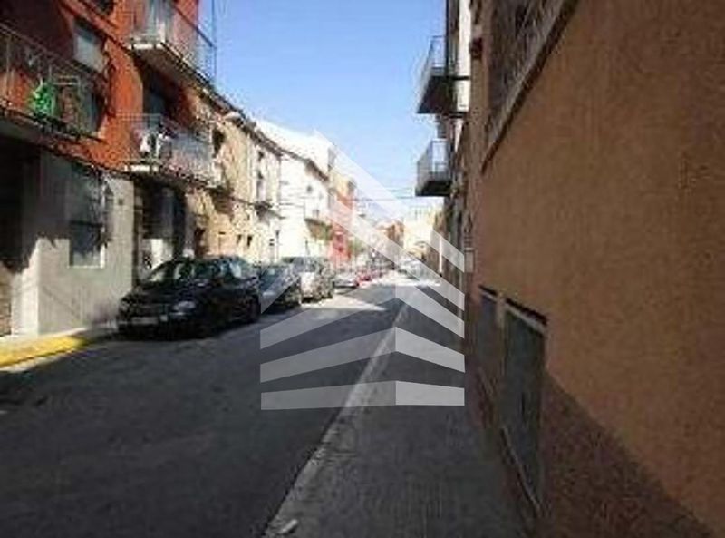 Foto dd66dbe7-ed1c-4bef-bdd9-59a9bfffc369. Edifici a Mas Rampinyo - Montcada Nova - Carrerada Montcada i Reixac