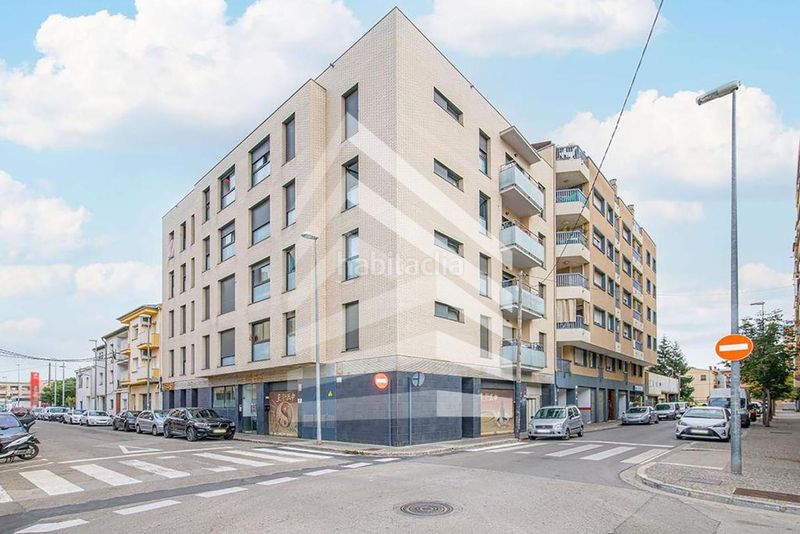 Foto 141f7c1d-631c-4603-a365-8aaa9da6ff9c. Edifici a Sant Narcis Girona