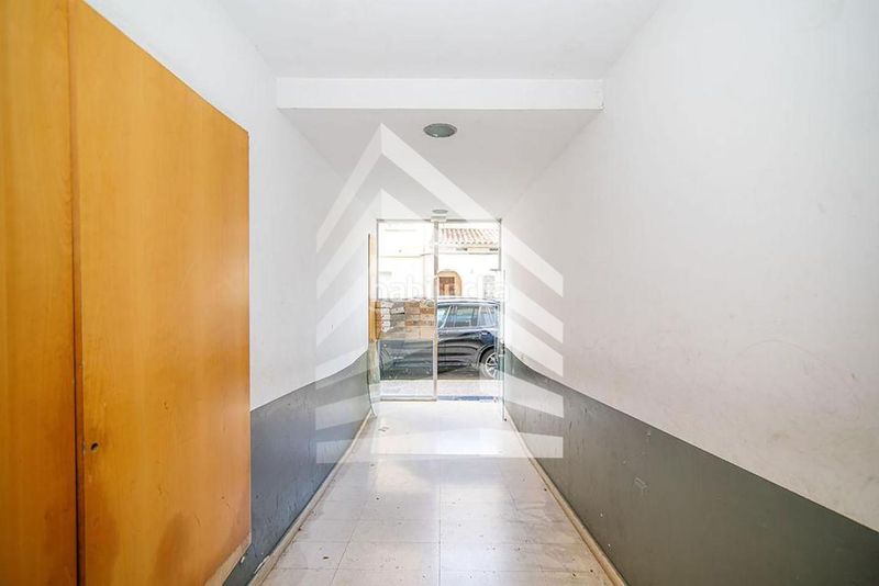 Foto 76017f19-5a83-4cf3-b867-427f508afb5e. Edifici a Sant Narcis Girona