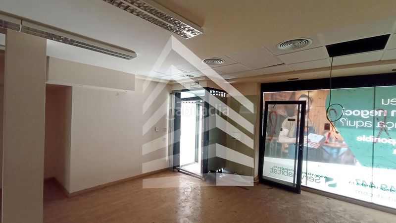 Foto 4502587e-c5bf-4d94-bd10-b32983876329. Local comercial a Centre Viladecans
