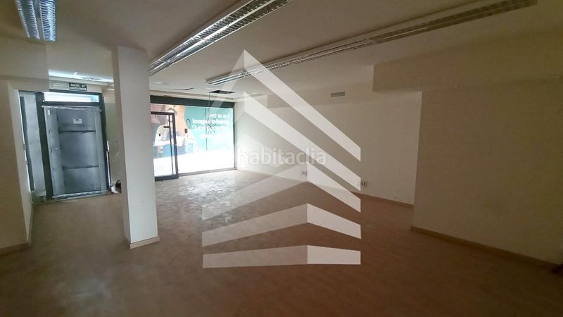 Foto 9b37373c-7c5b-4397-93cc-fe83bf38ca82. Local comercial a Centre Viladecans