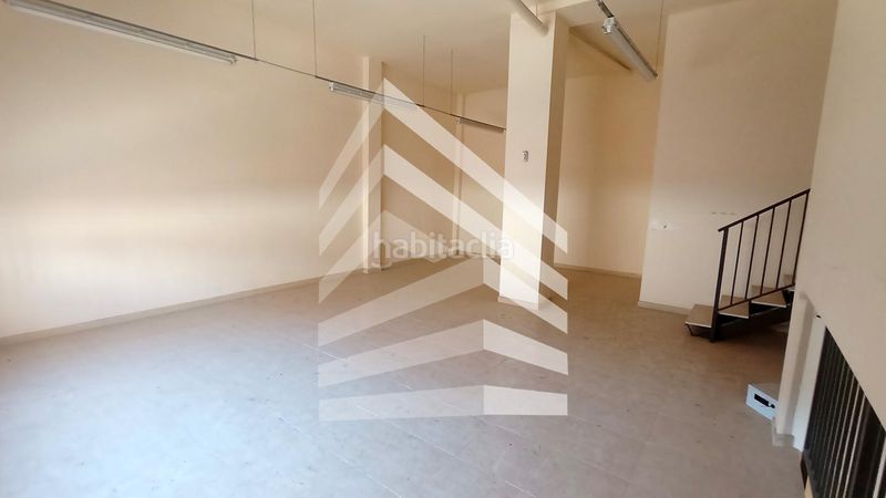 Foto e436961f-d7da-48f9-b89c-a76f90ae9ed1. Local comercial a Centre Viladecans