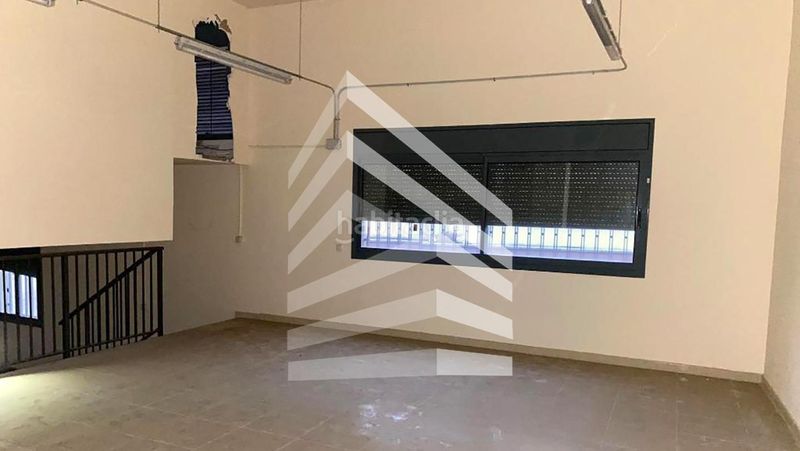 Foto ef2a3411-1e09-4d9f-9f57-1a80fe96d61a. Local comercial a Centre Viladecans
