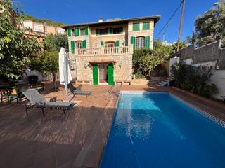 Chalet à Gènova. Se vende magnifico unifamiliar en genova