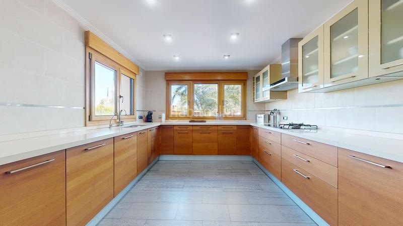 Foto 1f02ea46-f502-41a6-87cd-f28774c41e2a. Xalet amb calefacció aparcament piscina a Alzabares Elche / Elx