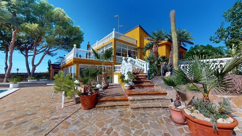 Foto 49e07766-b476-4f5d-a427-1bd8b797ac06. Chalet con riscaldamento parcheggio piscina in Peña de las Águilas Elche / Elx