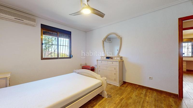 Foto b858aeb6-d0b9-40ae-87fa-876d8fb7d62b. Chalet con riscaldamento parcheggio piscina in Peña de las Águilas Elche / Elx