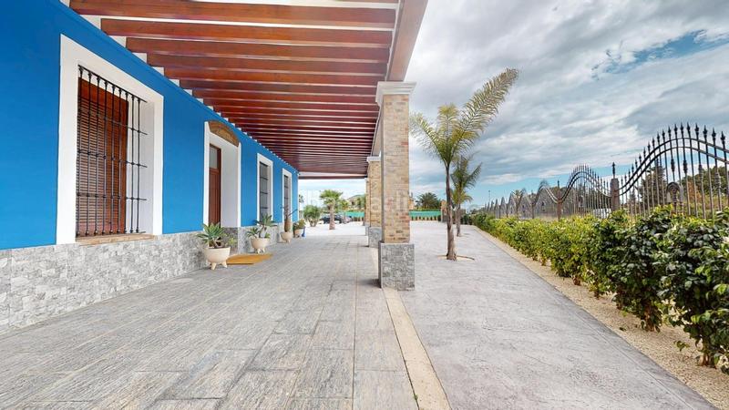 Foto bf25a37e-a2b7-45c1-a3ec-904785f6ce83. Bauernhof mit heizung parking in Alzabares Elche / Elx