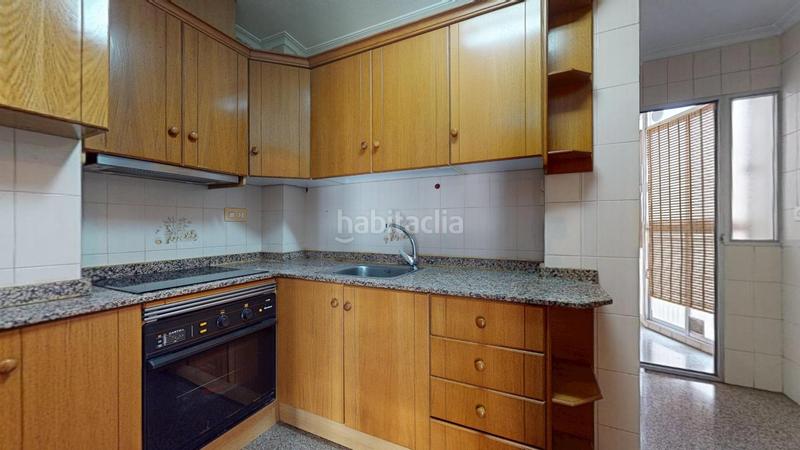Foto f468f0c4-9060-4c76-be97-cc9b1e2a6cb9. Piso centrica y alcanzable en Centro Elche / Elx