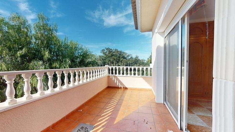 Foto 1a6b5f24-e97d-4cd1-a1f8-a00950ad5b86. Chalet with heating parking pool in Perleta - Maitino Elche / Elx