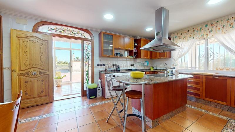 Foto 1f0ee4c4-f96f-4b84-bf52-beeddeb44b8c. Chalet with heating parking pool in Perleta - Maitino Elche / Elx