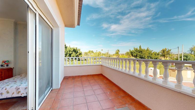 Foto 7b9235f2-b0e5-4b91-81e0-b4ffddc3dd55. Chalet with heating parking pool in Perleta - Maitino Elche / Elx