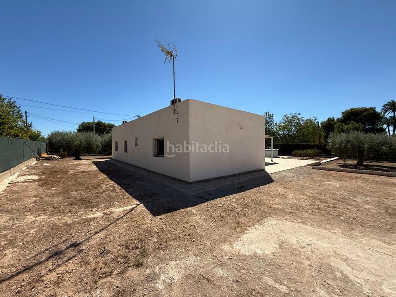 Foto c539159b-27b8-4e9f-9e53-d2d0271533b7. Chalet avec parking dans Jubalcoi Elche / Elx
