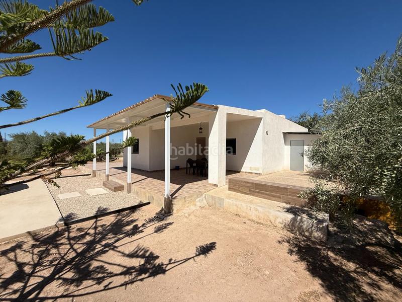 Foto c9a06534-386e-42e6-9502-cfea8aaea334. Chalet avec parking dans Jubalcoi Elche / Elx