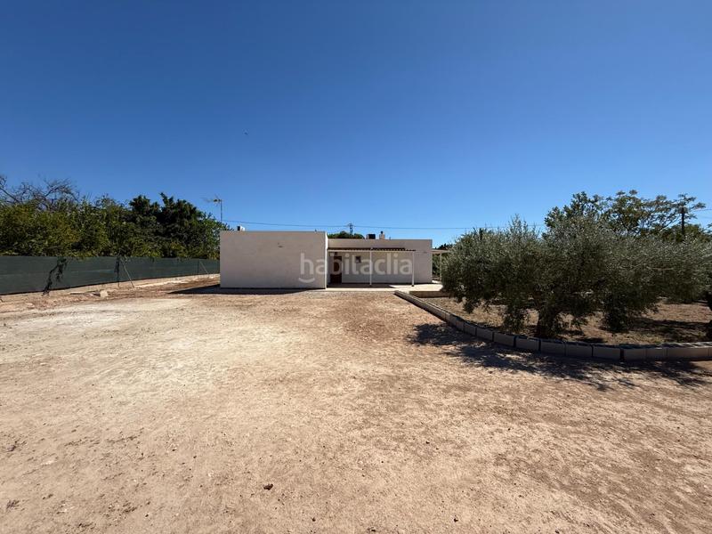 Foto f351e0dd-f045-4daf-8141-bb1db0453a92. Chalet avec parking dans Jubalcoi Elche / Elx