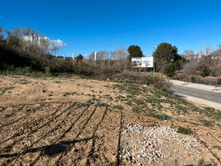 Terreny residencial a Camí antic de rubí 108. Solar per sis cases unifamiliars a la urbanització el castellet