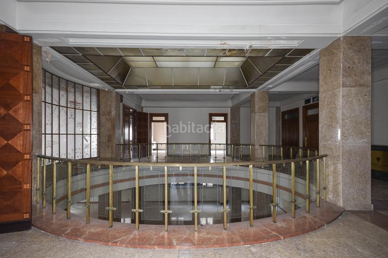 Foto 132bf5c1-99bb-4b76-be51-7b053892c7bd. Lloguer local comercial a carrer de la rutlla 2 a Terrassa