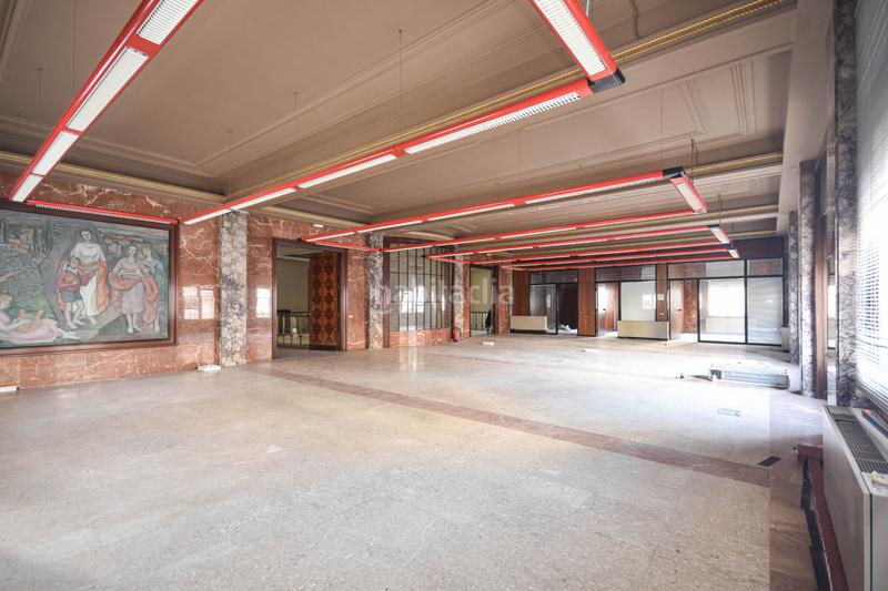 Foto 1b22adf0-7125-4d26-84e3-0435f214d9cf. Lloguer local comercial a carrer de la rutlla 2 a Terrassa