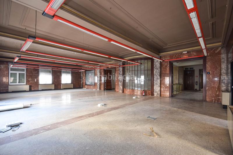 Foto 77a2490a-261e-4e46-bb37-3f3c8df6573c. Lloguer local comercial a carrer de la rutlla 2 a Terrassa