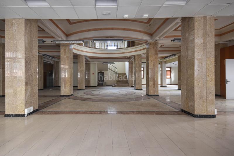 Foto d245644c-87fe-475d-818b-08204ab7ce25. Lloguer local comercial a carrer de la rutlla 2 a Terrassa