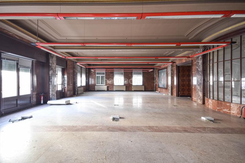 Foto f81ec4c2-554e-4b1c-a2f3-8fc8719d562c. Miete geschäftsraum in carrer de la rutlla 2 in Barri del Centre Terrassa