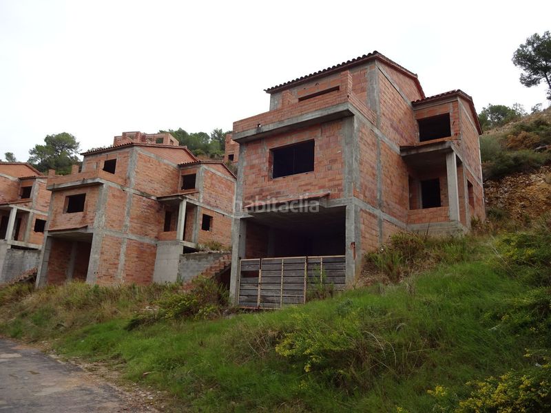 Foto 826115ea-2162-4031-82e8-97a935b1c833. Edificio en calle pinos 14 en Castellet i la Gornal